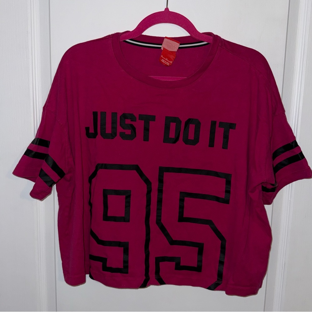 Nike top